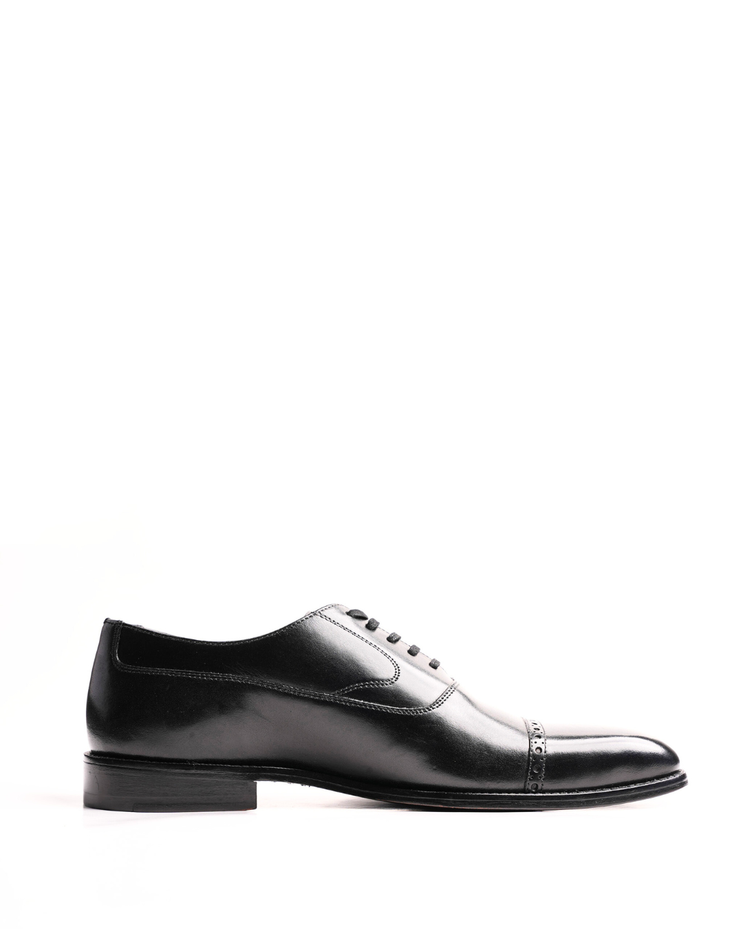 Classic Cap-Toe Oxford Shoe – Black